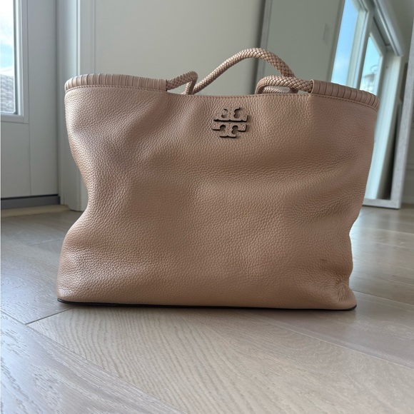 Tory Burch Handbags - Tory Burch Beige Leather Tote